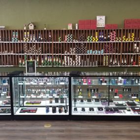 We offer a great selection of mods, e-juice and vaping accessories, in Sugar Land.