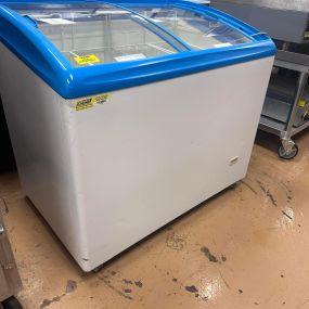 Reconditioned Top Load Sliding Glass Freezer