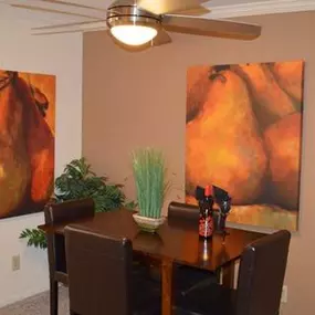 Gettysburg Square Apartment Dining Room