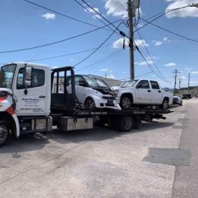 Call our fast, friendly, reliable tow team!