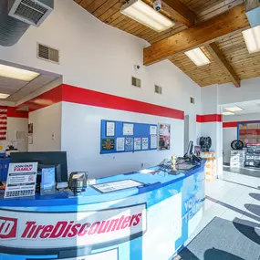 Tire Discounters Galbraith | Tires, Wheels, Services, Fluids, & more