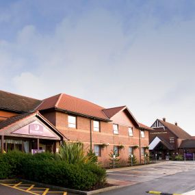 Premier Inn Kings Lynn hotel exterior