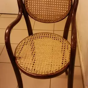 met de hand gevlochten