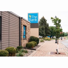 The Bank of Elk River Main Street Office proudly displaying their new logo and signage!