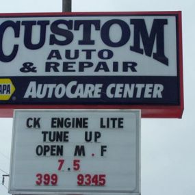 Bild von Custom Auto & Repair