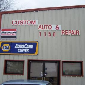 Bild von Custom Auto & Repair