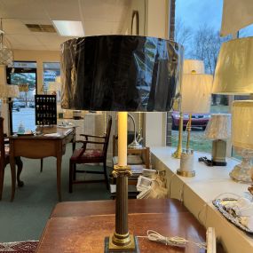 Bild von B & B Lamps and Shades