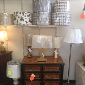 Bild von B & B Lamps and Shades