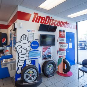 Tire Discounters on 4414 Brandt Pike in Dayton