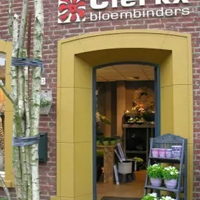 De deur staat altijd voor u open