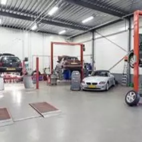 Van Eek Auto's