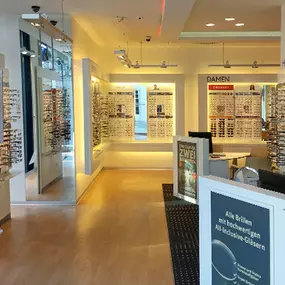 Bild von Apollo-Optik & Hörakustik - Saarbrücken gegenüber Karstadt