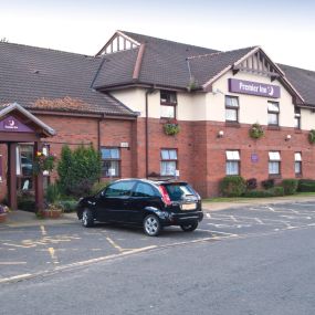 Premier Inn Glasgow (Bellshill) hotel exterior