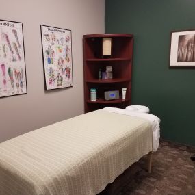 Chiropractic Massage Room