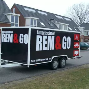 Auto- en Motorrijschool Rem & Go