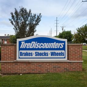 Tire Discounters on 5759 N Hamilton Rd in Columbus