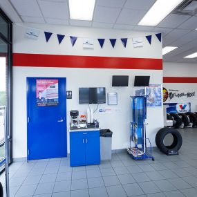 Tire Discounters on 5759 N Hamilton Rd in Columbus