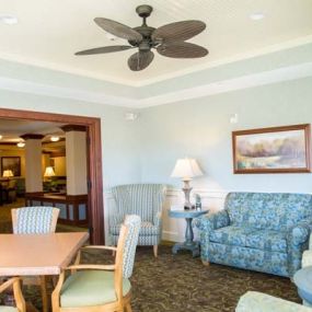 Discover a senior living community that prioritizes your comfort and well-being. The Willows of Arbor Lakes in Maple Grove is designed with you in mind.