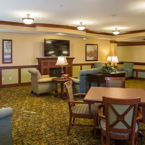 Discover a place where you can feel at home. The Willows of Arbor Lakes in Maple Grove provides a supportive and engaging community for seniors.