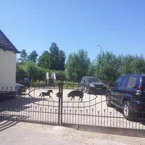 Inrijpoort met afbeeldingen