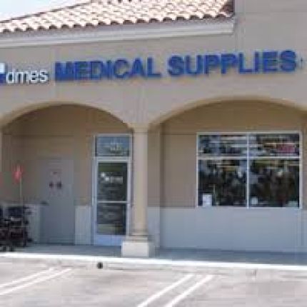 Logótipo de DMES Medical Supplies Store Huntington Beach