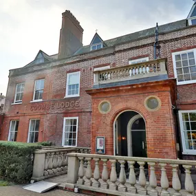 Coombe Lodge Beefeater restaurant