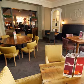 Coombe Lodge Beefeater restaurant