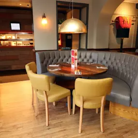 Coombe Lodge Beefeater restaurant
