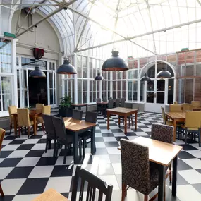 Coombe Lodge Beefeater restaurant