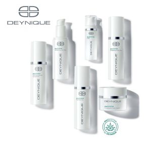 NIEUW: Aloe|SYSTEM

Deze compleet vernieuwde basisserie van Deynique Cosmetica heeft dezelfde vertrouwde kernelementen als de Synergie, maar met een touch-up op het gebied van uitstraling, verpakking en samenstelling. Natuurlijk blijft ook in deze nieuwe lijn aloë vera weer centraal staan als een van de meest waardevolle, natuurlijke ingrediënten. 


Dit geavanceerde systeem combineert de kracht van aloë vera met cutting-edge technologieën om een uitgebalanceerde benadering van huidverzorging te