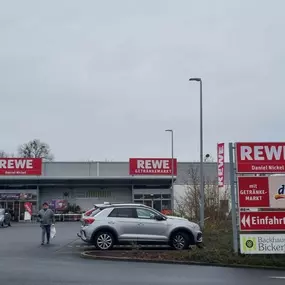 REWE Mömbris Parkplatz