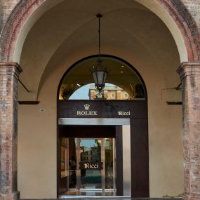 Ricci Camillo Gioielleria, Rivenditore Ufficiale Rolex e Tudor - ingresso negozio