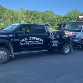 Call now for a fast and efficient towing service!