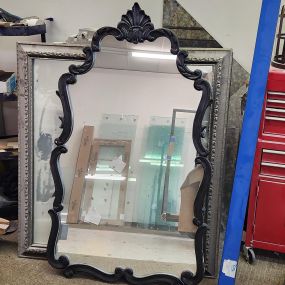 Bild von Great Dane Glass & Mirror