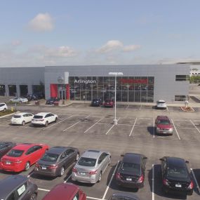 Arlington Nissan in Arlington Heights, Illinois