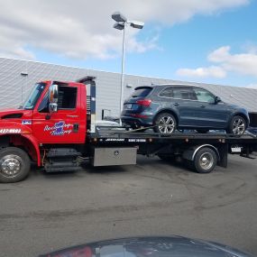 24/7 Towing • Flatbed Service • Roadside Assistance
Call for assistance! (301) 437-4593