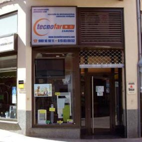 tecnofar-zamora-fachada-01.jpg