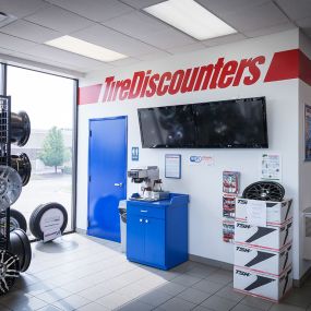 Tire Discounters on 4465 Feedwire Rd in Dayton