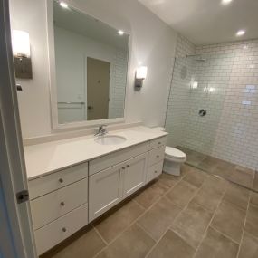 Encore Apartments Bathroom