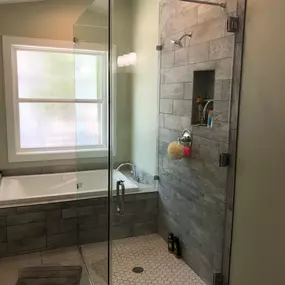 Kerrville's top choice for residential & commercial glass services, including shower doors & enclosures, custom glass table tops & shelving, and mirrors as well as window installation, window repair, re-screening, and commercial glass installation.  Contact us today for more information or to schedule service!