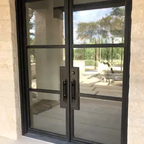 Kerrville's top choice for residential & commercial glass services, including shower doors & enclosures, custom glass table tops & shelving, and mirrors as well as window installation, window repair, re-screening, and commercial glass installation.  Contact us today for more information or to schedule service!