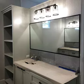 Kerrville's top choice for residential & commercial glass services, including shower doors & enclosures, custom glass table tops & shelving, and mirrors as well as window installation, window repair, re-screening, and commercial glass installation.  Contact us today for more information or to schedule service!