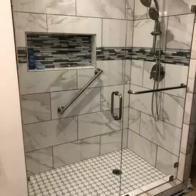 Kerrville's top choice for residential & commercial glass services, including shower doors & enclosures, custom glass table tops & shelving, and mirrors as well as window installation, window repair, re-screening, and commercial glass installation.  Contact us today for more information or to schedule service!