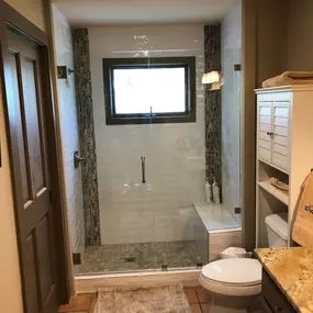 Kerrville's top choice for residential & commercial glass services, including shower doors & enclosures, custom glass table tops & shelving, and mirrors as well as window installation, window repair, re-screening, and commercial glass installation.  Contact us today for more information or to schedule service!