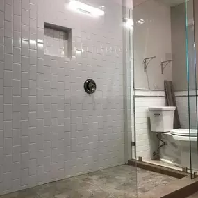 Kerrville's top choice for residential & commercial glass services, including shower doors & enclosures, custom glass table tops & shelving, and mirrors as well as window installation, window repair, re-screening, and commercial glass installation.  Contact us today for more information or to schedule service!