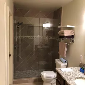 Kerrville's top choice for residential & commercial glass services, including shower doors & enclosures, custom glass table tops & shelving, and mirrors as well as window installation, window repair, re-screening, and commercial glass installation.  Contact us today for more information or to schedule service!