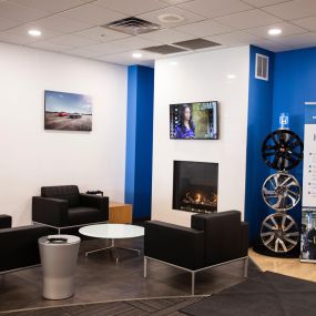 Service Customer Lounge Fireplace