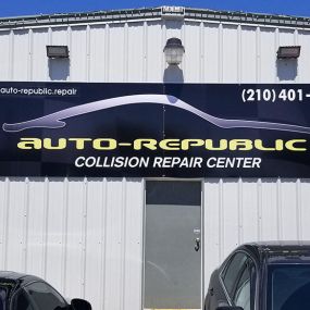 Bild von Auto-Republic Collision Repair Center