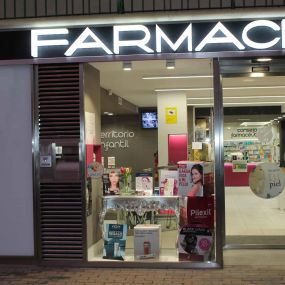 farmacia-maril--viyuela-fachada-01.jpg