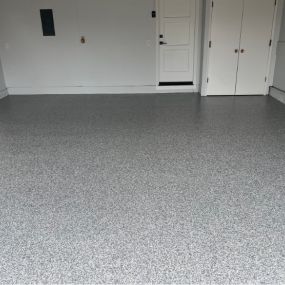 Epoxy floor - Dusk chip by Premier Garage